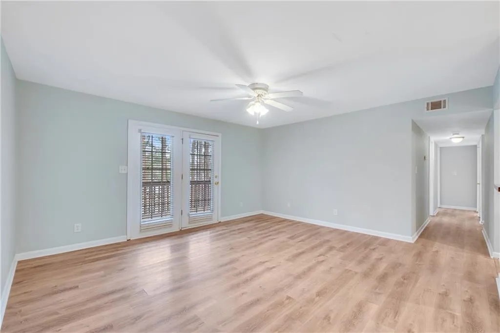503 Brighton Point, Sandy Springs, Georgia 30328, 2 Bedrooms Bedrooms, ,2 BathroomsBathrooms,Residential,Sold,503 Brighton Point,6853288