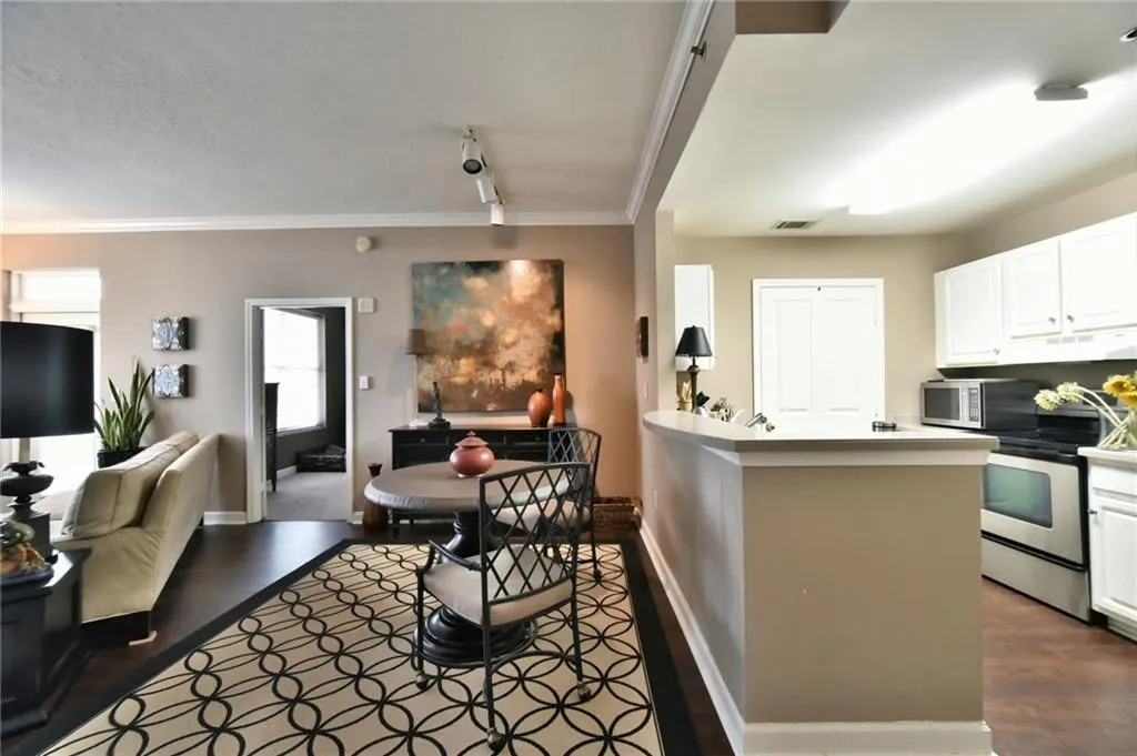 1101 Juniper Street Ne Unit 623, Atlanta, Georgia 30309, 2 Bedrooms Bedrooms, ,2 BathroomsBathrooms,Residential,Sold,1101 Juniper Street Ne Unit 623,5707833