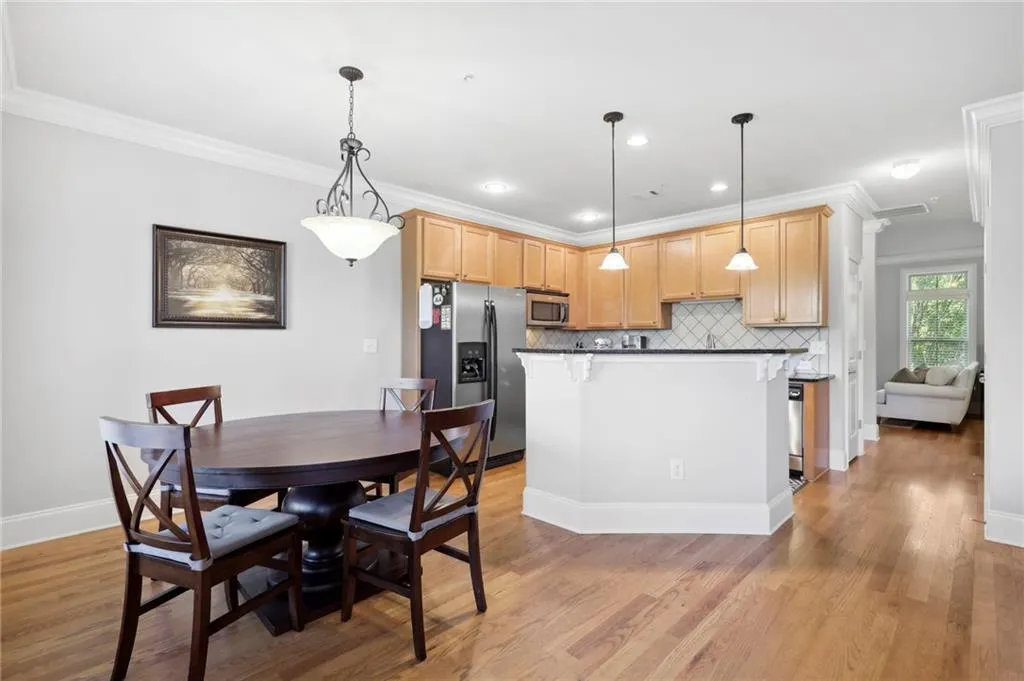 823 Perennial Drive, Sandy Springs, Georgia 30328, 3 Bedrooms Bedrooms, ,2 BathroomsBathrooms,Residential,Sold,823 Perennial Drive,7069690