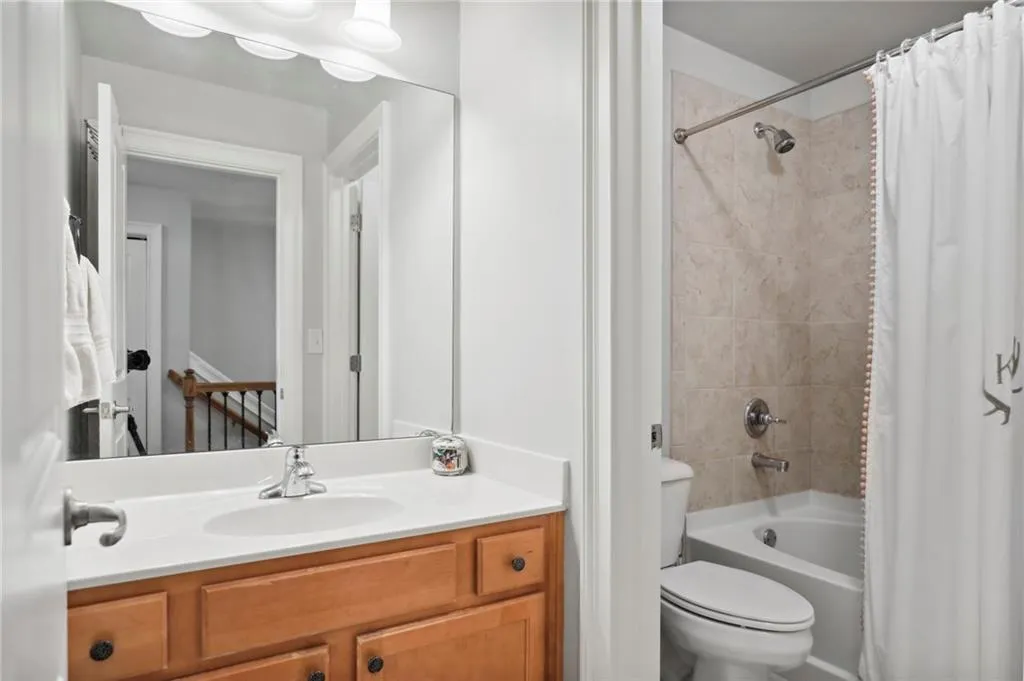 823 Perennial Drive, Sandy Springs, Georgia 30328, 3 Bedrooms Bedrooms, ,2 BathroomsBathrooms,Residential,Sold,823 Perennial Drive,7069690