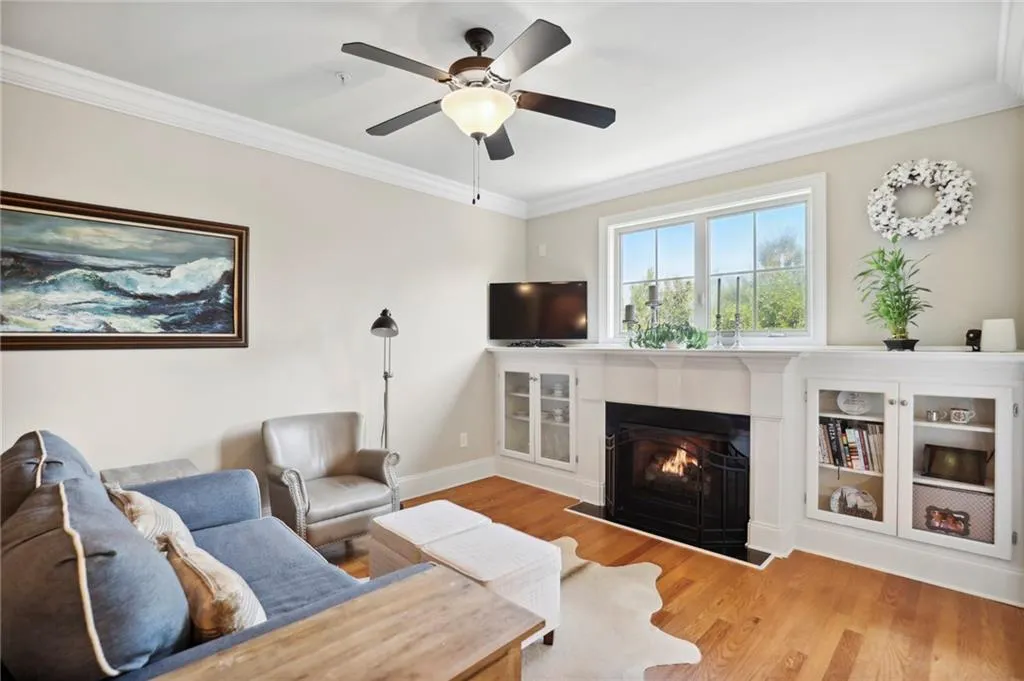 823 Perennial Drive, Sandy Springs, Georgia 30328, 3 Bedrooms Bedrooms, ,2 BathroomsBathrooms,Residential,Sold,823 Perennial Drive,7069690