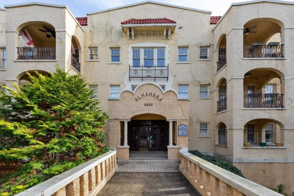 2855 Peachtree Road Ne Unit 314, Atlanta, Georgia 30305, 2 Bedrooms Bedrooms, ,1 BathroomBathrooms,Residential,Sold,2855 Peachtree Road Ne Unit 314,6109230