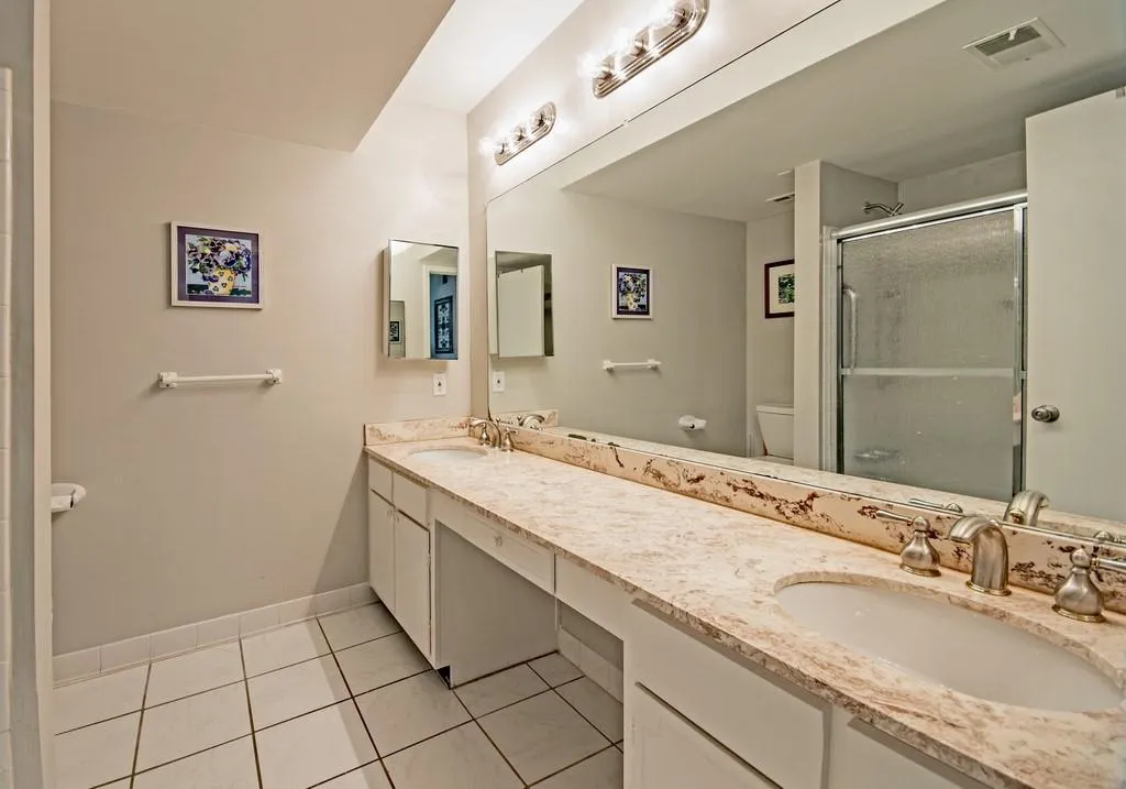 6851 Roswell Road Unit N-16, Sandy Springs, Georgia 30328, 3 Bedrooms Bedrooms, ,2 BathroomsBathrooms,Residential,Sold,6851 Roswell Road Unit N-16,6725913
