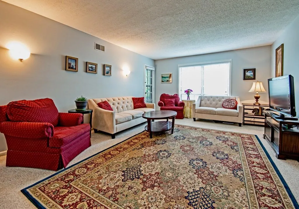 6851 Roswell Road Unit N-16, Sandy Springs, Georgia 30328, 3 Bedrooms Bedrooms, ,2 BathroomsBathrooms,Residential,Sold,6851 Roswell Road Unit N-16,6725913