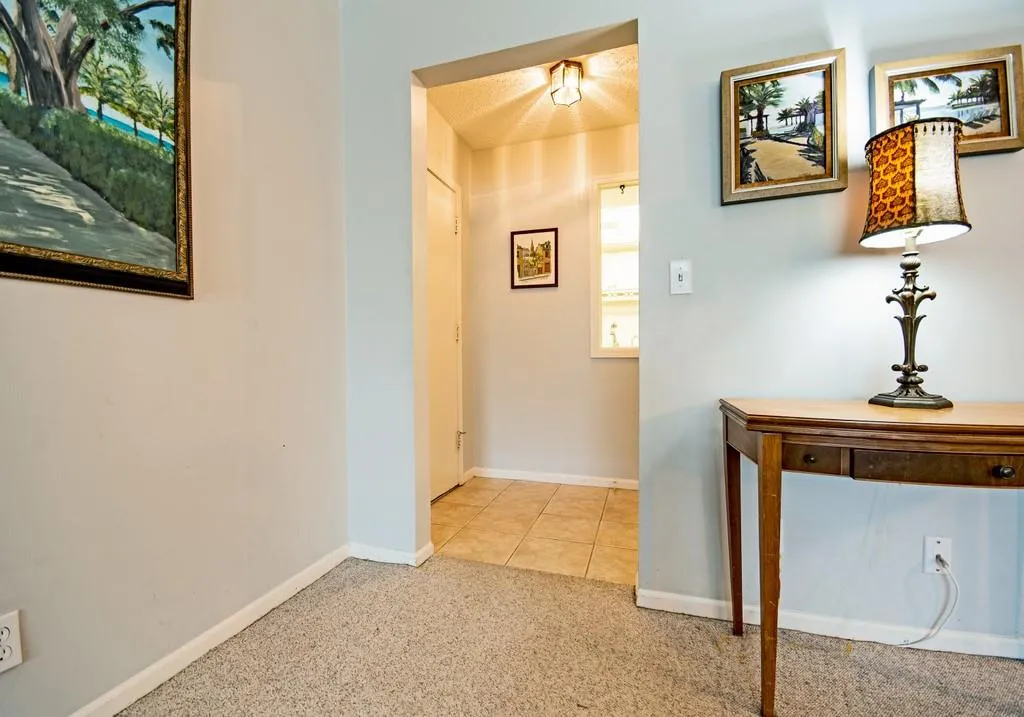 6851 Roswell Road Unit N-16, Sandy Springs, Georgia 30328, 3 Bedrooms Bedrooms, ,2 BathroomsBathrooms,Residential,Sold,6851 Roswell Road Unit N-16,6725913