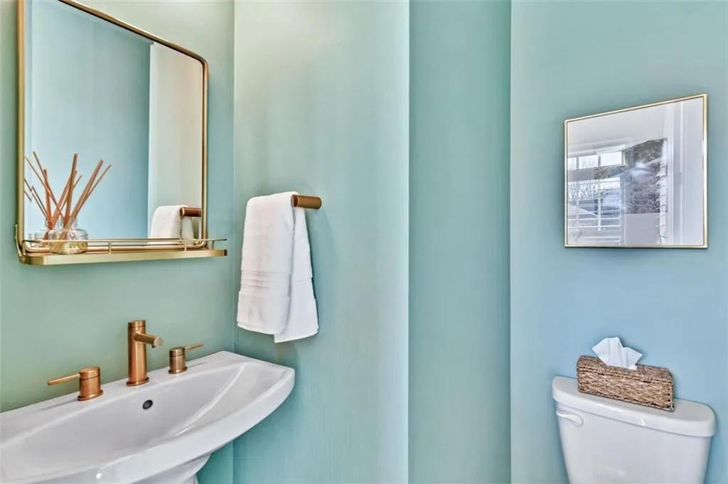 4340 Parkside Place, Sandy Springs, Georgia 30342, 3 Bedrooms Bedrooms, ,3 BathroomsBathrooms,Residential,Sold,4340 Parkside Place,6948247