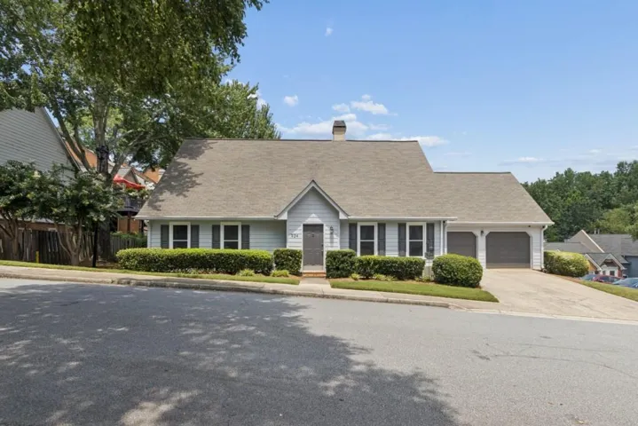 934 Lenox Hill Court, Atlanta, Georgia 30324