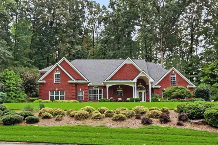 272 Glen Lake Drive, Hoschton, Georgia 30548
