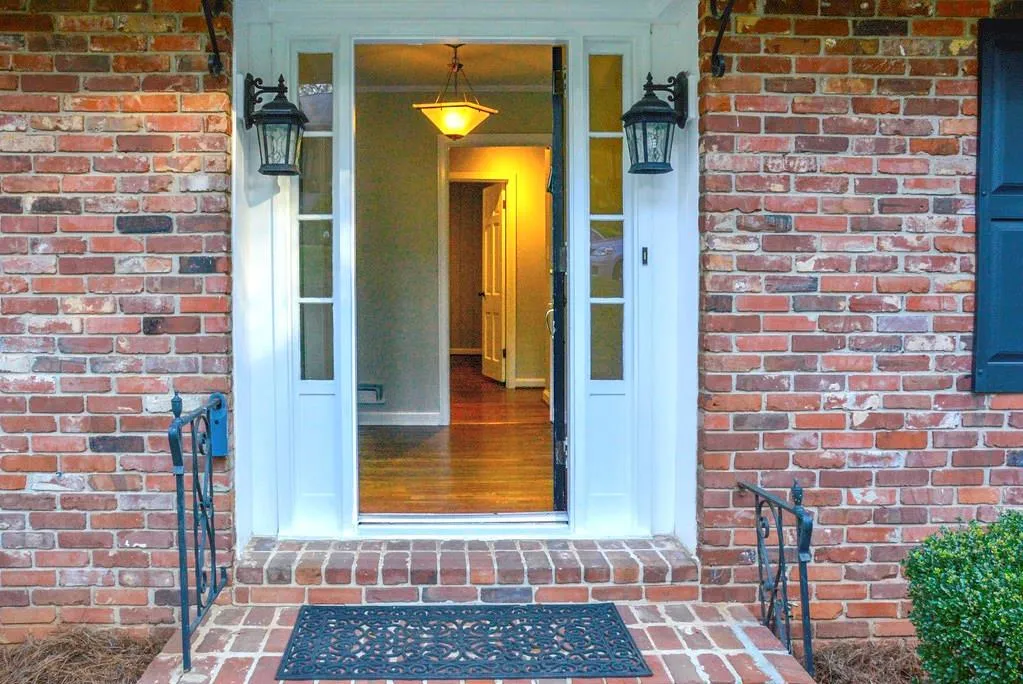 1963 Lebanon Drive Ne, Atlanta, Georgia 30324, 4 Bedrooms Bedrooms, ,3 BathroomsBathrooms,Residential,Sold,1963 Lebanon Drive Ne,5981805