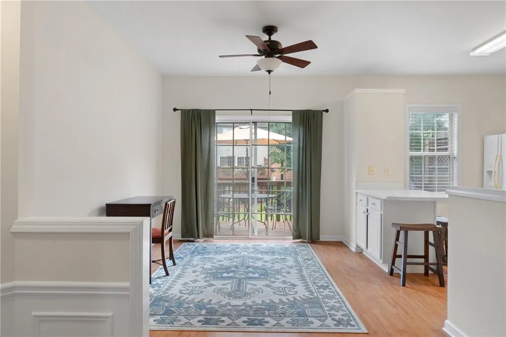 2310 Towneheights Terrace Se Unit 10, Atlanta, Georgia 30339, 3 Bedrooms Bedrooms, ,2 BathroomsBathrooms,Residential,For Sale,2310 Towneheights Terrace Se Unit 10,7623878