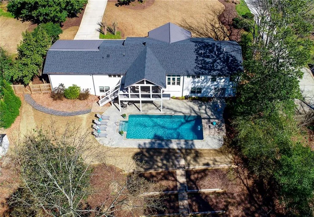 50 Michelle Circle, Atlanta, Georgia 30342, 4 Bedrooms Bedrooms, ,3 BathroomsBathrooms,Residential,Sold,50 Michelle Circle,6694042