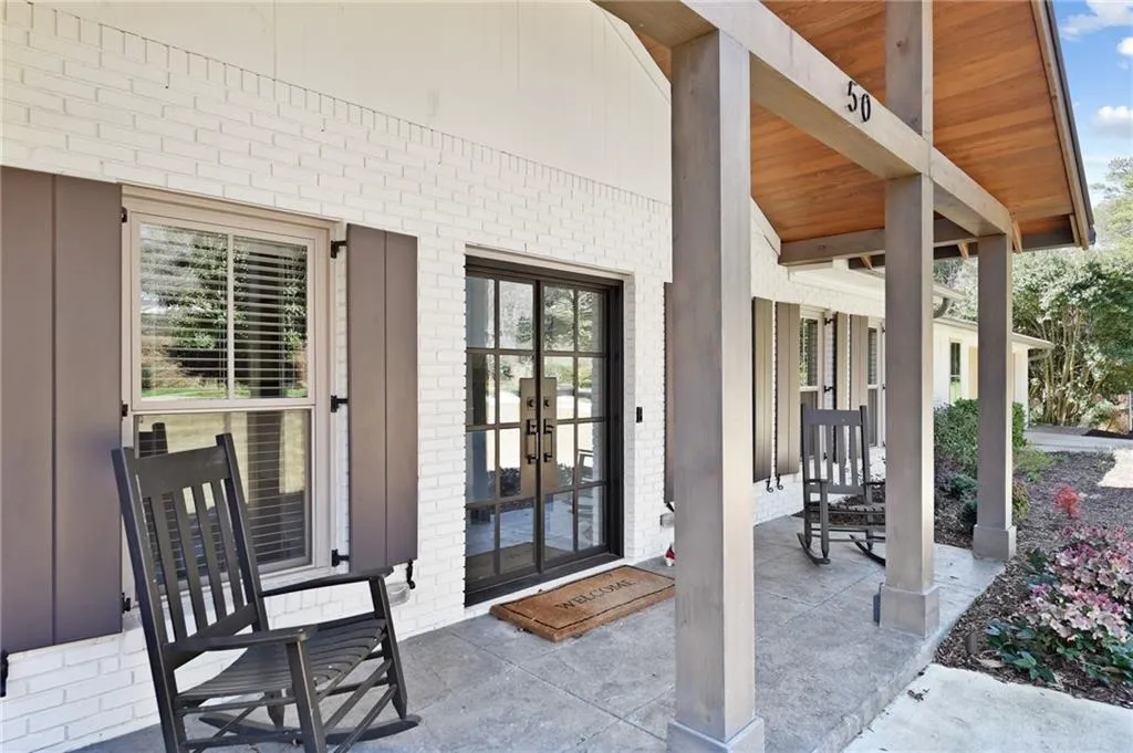 50 Michelle Circle, Atlanta, Georgia 30342, 4 Bedrooms Bedrooms, ,3 BathroomsBathrooms,Residential,Sold,50 Michelle Circle,6694042