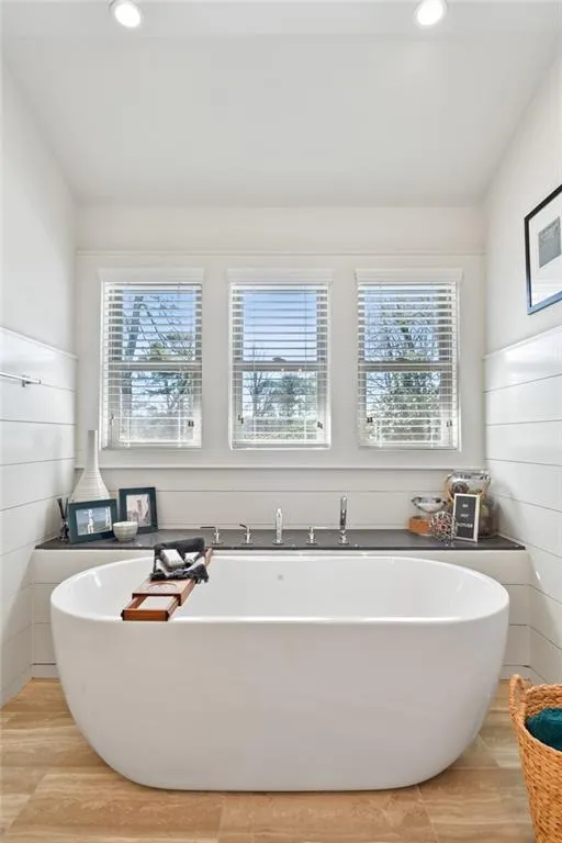 50 Michelle Circle, Atlanta, Georgia 30342, 4 Bedrooms Bedrooms, ,3 BathroomsBathrooms,Residential,Sold,50 Michelle Circle,6694042