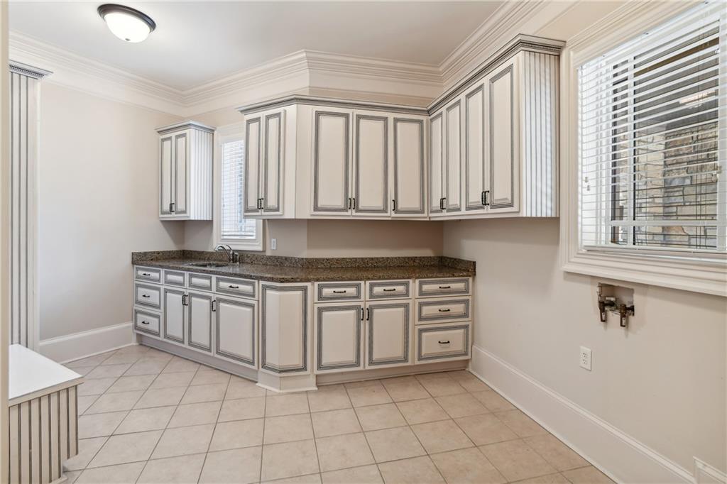 330 Heards Ferry Road, Sandy Springs, Georgia 30328, 8 Bedrooms Bedrooms, ,8 BathroomsBathrooms,Residential,Sold,330 Heards Ferry Road,7294870