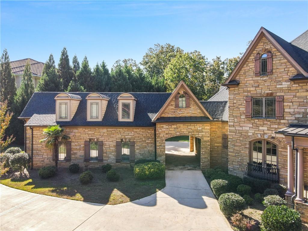 330 Heards Ferry Road, Sandy Springs, Georgia 30328, 8 Bedrooms Bedrooms, ,8 BathroomsBathrooms,Residential,Sold,330 Heards Ferry Road,7294870