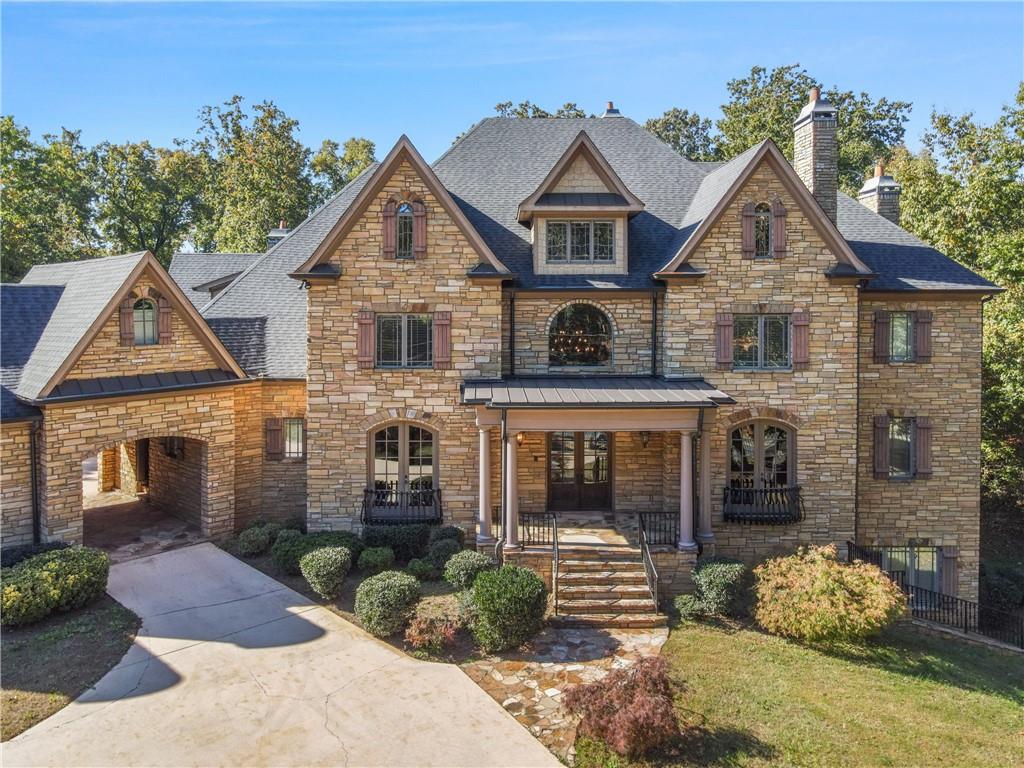 330 Heards Ferry Road, Sandy Springs, Georgia 30328, 8 Bedrooms Bedrooms, ,8 BathroomsBathrooms,Residential,Sold,330 Heards Ferry Road,7294870