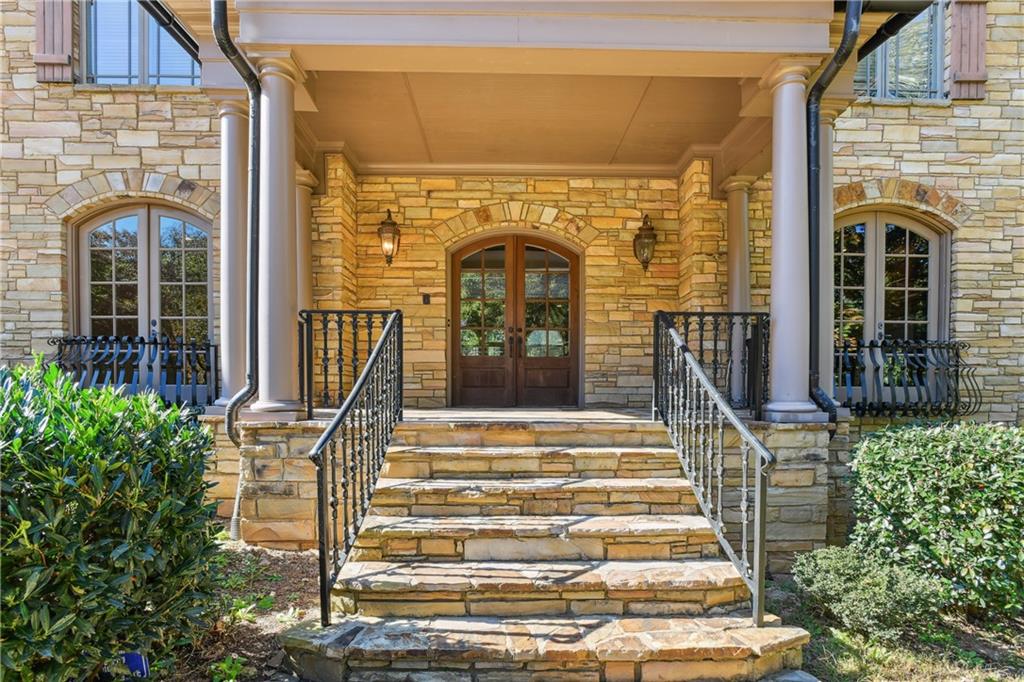 330 Heards Ferry Road, Sandy Springs, Georgia 30328, 8 Bedrooms Bedrooms, ,8 BathroomsBathrooms,Residential,Sold,330 Heards Ferry Road,7294870