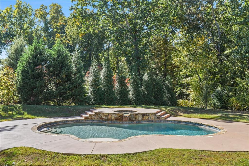 330 Heards Ferry Road, Sandy Springs, Georgia 30328, 8 Bedrooms Bedrooms, ,8 BathroomsBathrooms,Residential,Sold,330 Heards Ferry Road,7294870