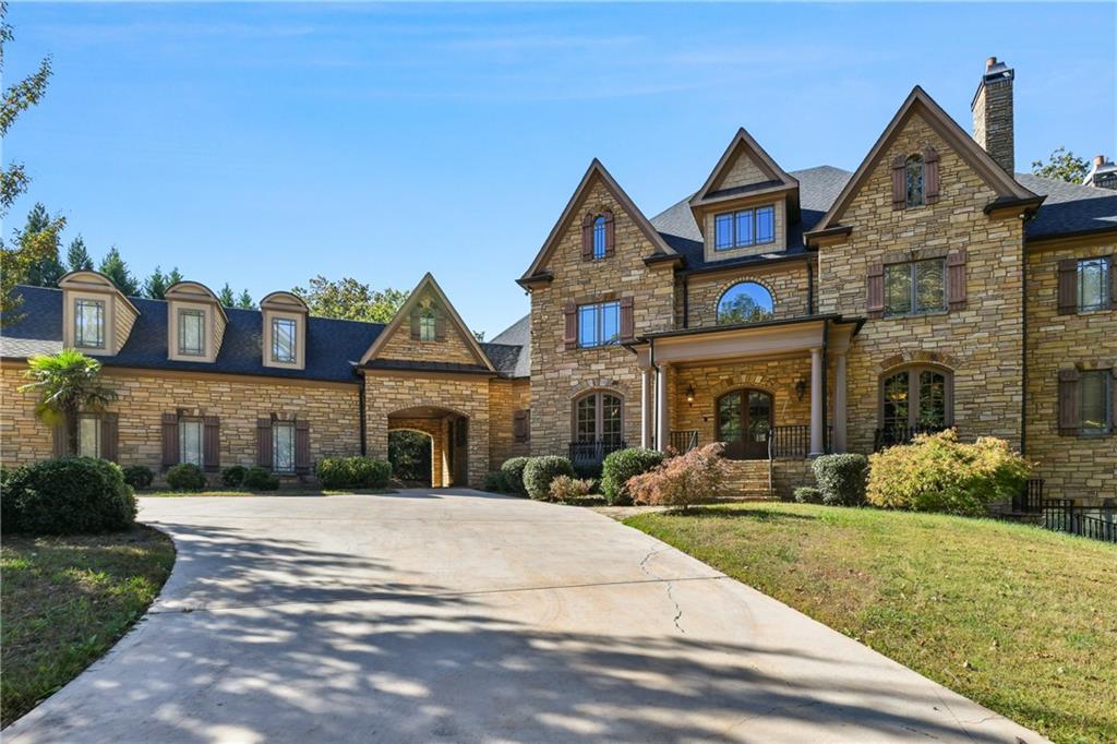 330 Heards Ferry Road, Sandy Springs, Georgia 30328, 8 Bedrooms Bedrooms, ,8 BathroomsBathrooms,Residential,Sold,330 Heards Ferry Road,7294870