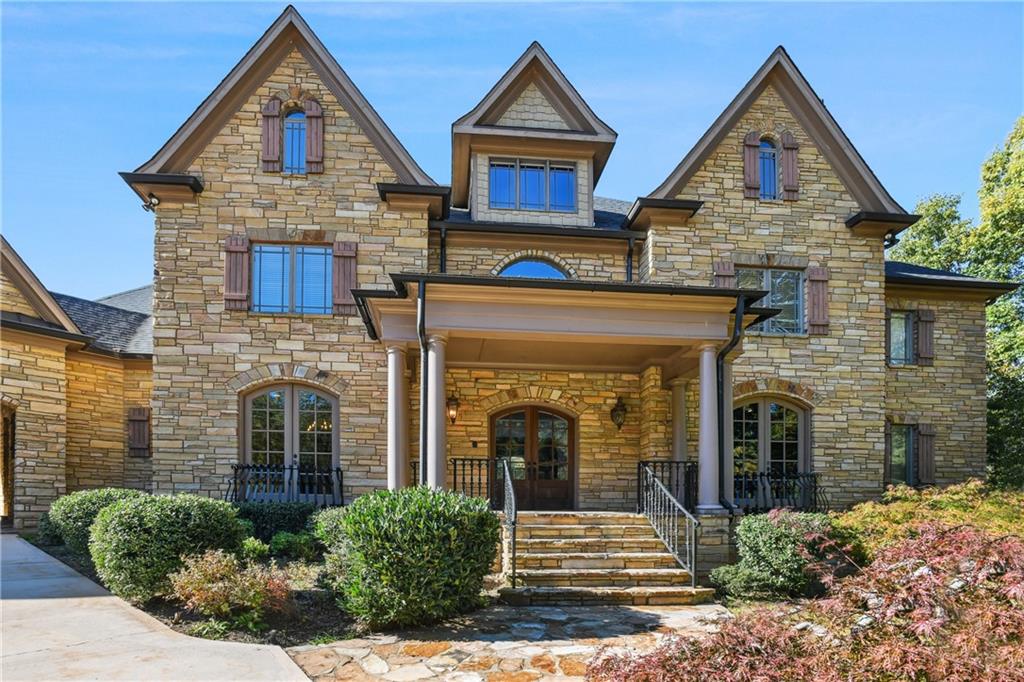 330 Heards Ferry Road, Sandy Springs, Georgia 30328, 8 Bedrooms Bedrooms, ,8 BathroomsBathrooms,Residential,Sold,330 Heards Ferry Road,7294870