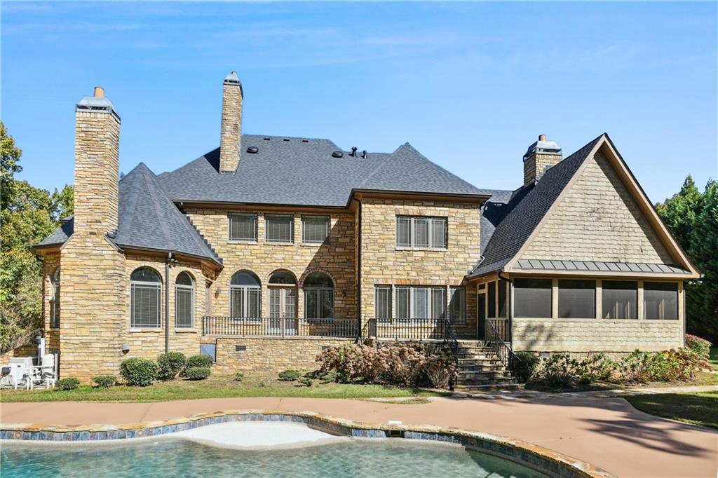 330 Heards Ferry Road, Sandy Springs, Georgia 30328, 8 Bedrooms Bedrooms, ,8 BathroomsBathrooms,Residential,Sold,330 Heards Ferry Road,7294870