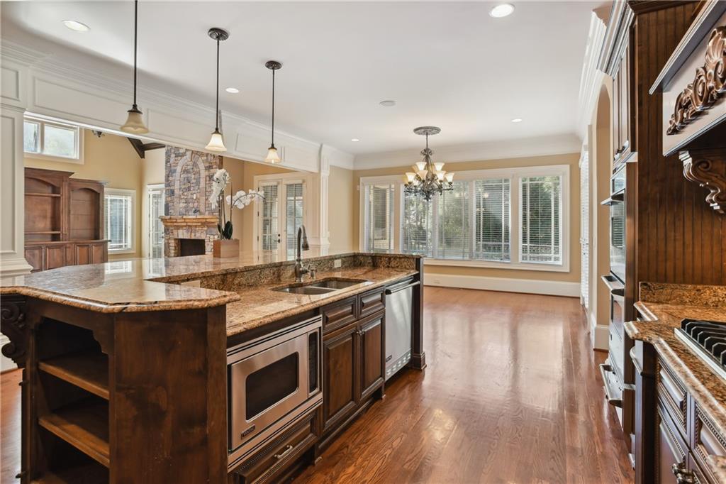 330 Heards Ferry Road, Sandy Springs, Georgia 30328, 8 Bedrooms Bedrooms, ,8 BathroomsBathrooms,Residential,Sold,330 Heards Ferry Road,7294870