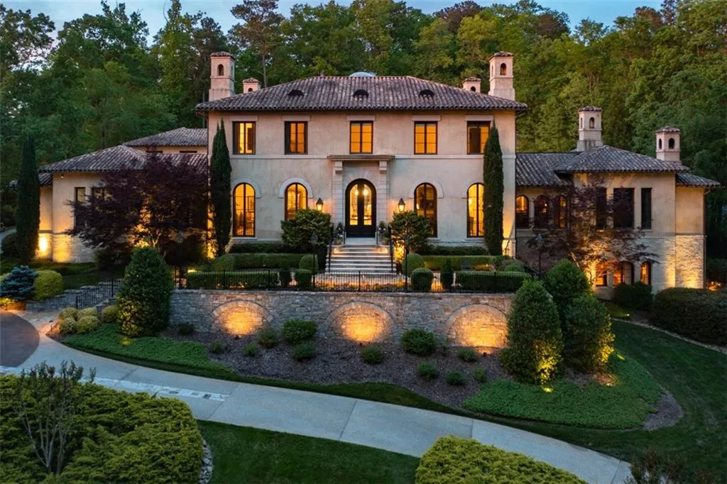 4875 Jett Road, Sandy Springs, Georgia 30327, 5 Bedrooms Bedrooms, ,7 BathroomsBathrooms,Residential,Sold,4875 Jett Road,6875561