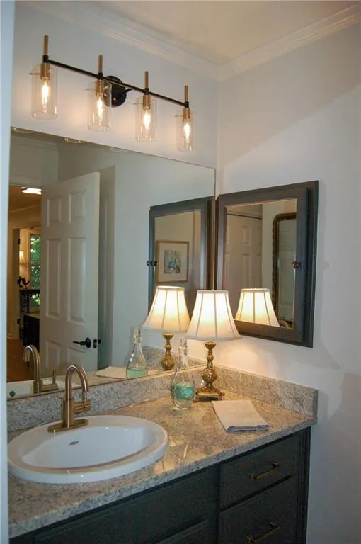 1002 Camden Court, Atlanta, Georgia 30327, 2 Bedrooms Bedrooms, ,2 BathroomsBathrooms,Residential,Sold,1002 Camden Court,7449122