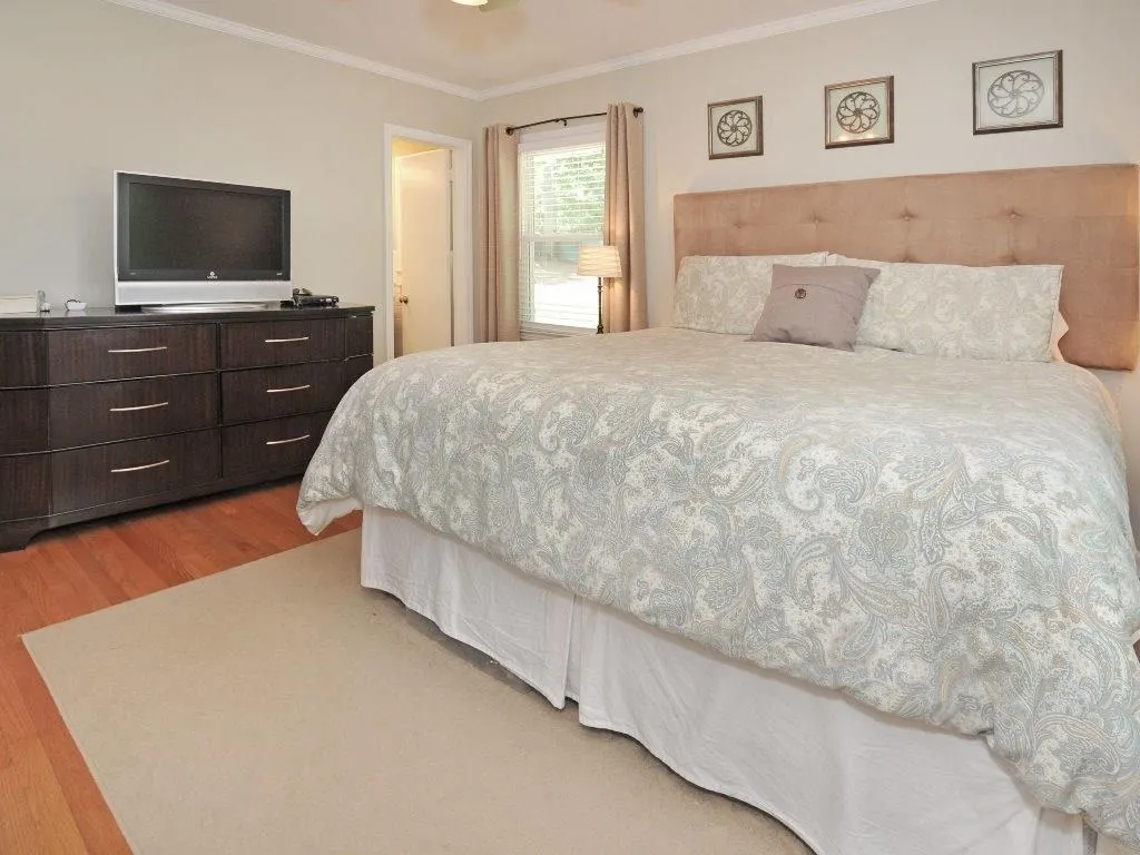 6890 Brandon Mill Road, Sandy Springs, Georgia 30328, 3 Bedrooms Bedrooms, ,2 BathroomsBathrooms,Residential,Sold,6890 Brandon Mill Road,5913055