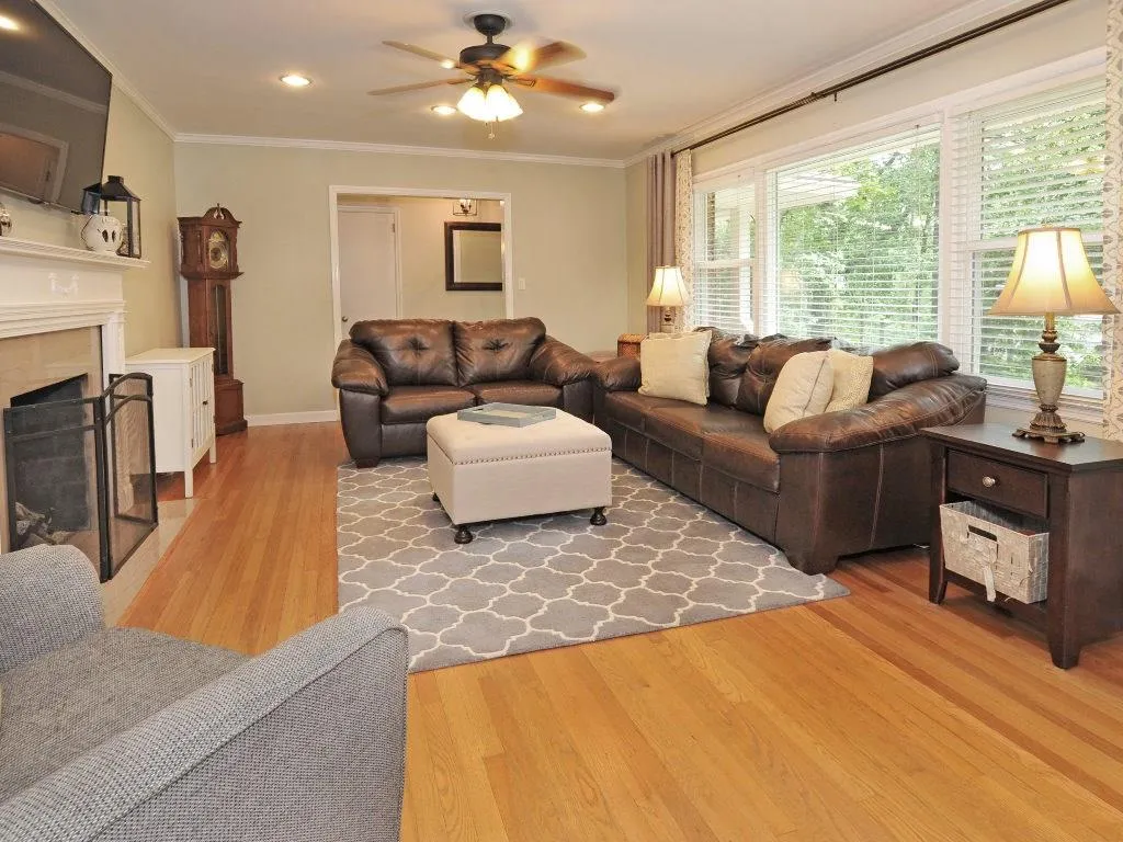6890 Brandon Mill Road, Sandy Springs, Georgia 30328, 3 Bedrooms Bedrooms, ,2 BathroomsBathrooms,Residential,Sold,6890 Brandon Mill Road,5913055