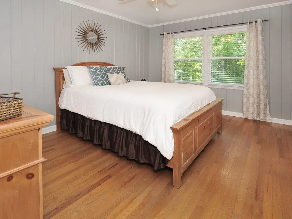 6890 Brandon Mill Road, Sandy Springs, Georgia 30328, 3 Bedrooms Bedrooms, ,2 BathroomsBathrooms,Residential,Sold,6890 Brandon Mill Road,5913055