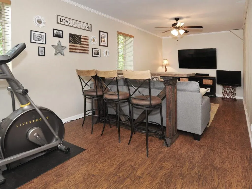 6890 Brandon Mill Road, Sandy Springs, Georgia 30328, 3 Bedrooms Bedrooms, ,2 BathroomsBathrooms,Residential,Sold,6890 Brandon Mill Road,5913055