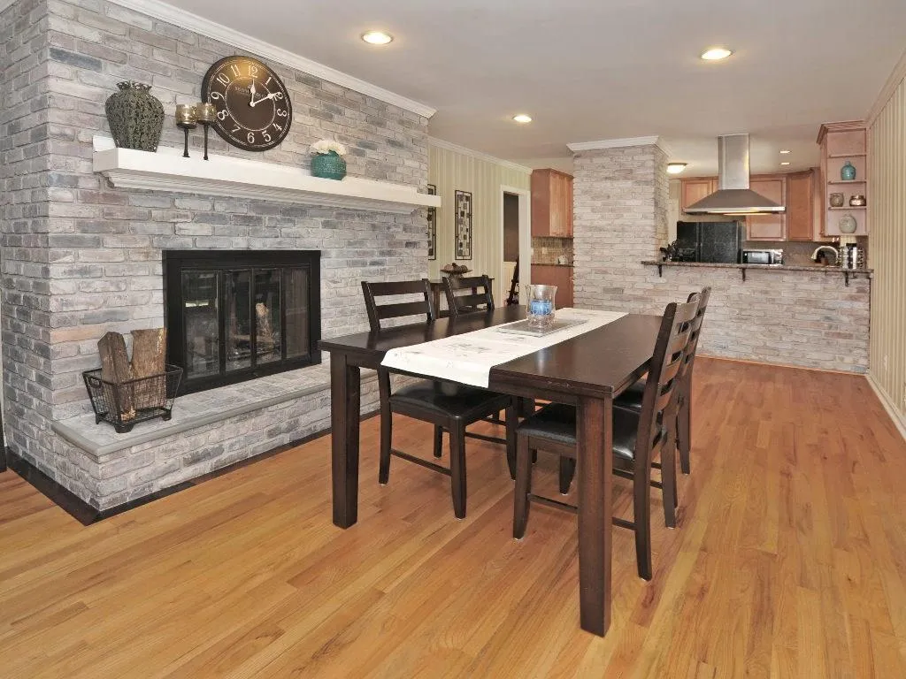 6890 Brandon Mill Road, Sandy Springs, Georgia 30328, 3 Bedrooms Bedrooms, ,2 BathroomsBathrooms,Residential,Sold,6890 Brandon Mill Road,5913055