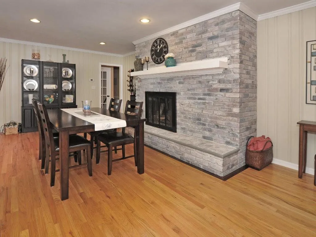 6890 Brandon Mill Road, Sandy Springs, Georgia 30328, 3 Bedrooms Bedrooms, ,2 BathroomsBathrooms,Residential,Sold,6890 Brandon Mill Road,5913055