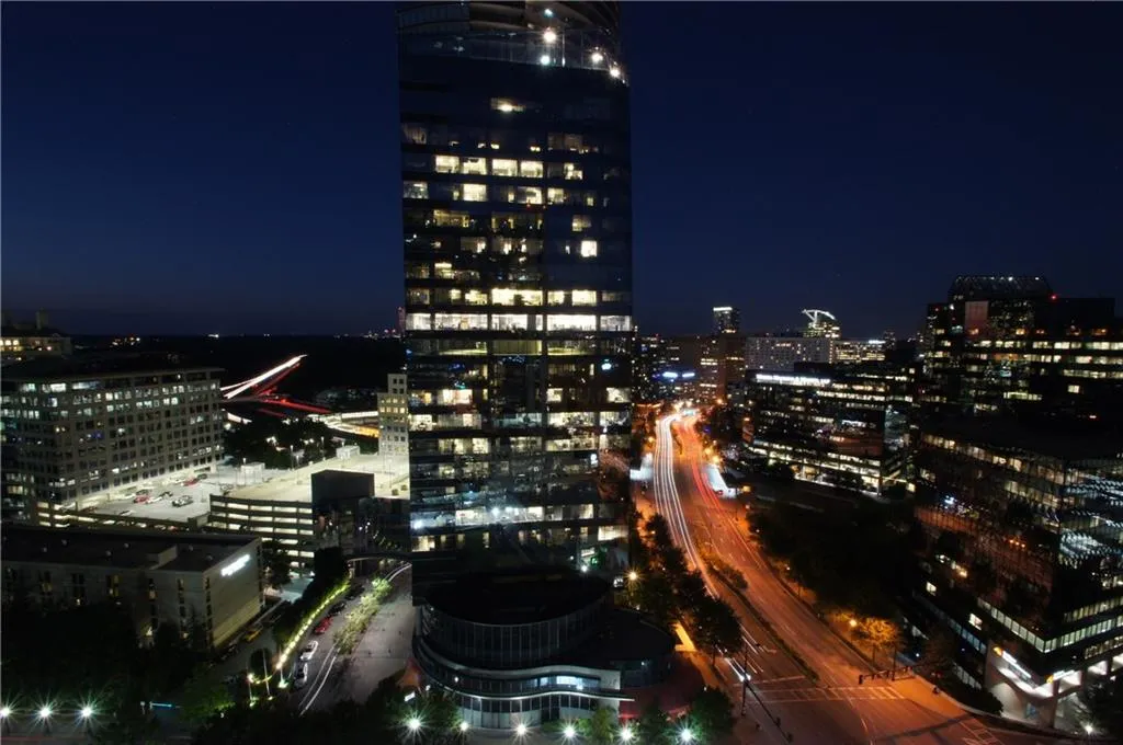 3324 Peachtree Road Ne Unit 1811, Atlanta, Georgia 30326, 1 Bedroom Bedrooms, ,1 BathroomBathrooms,Residential,Sold,3324 Peachtree Road Ne Unit 1811,5913689