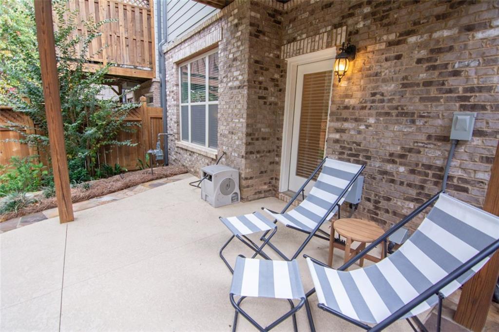 7680 GLISTEN Avenue, Atlanta, Georgia 30328, 4 Bedrooms Bedrooms, ,3 BathroomsBathrooms,Residential,Sold,7680 GLISTEN Avenue,7319328