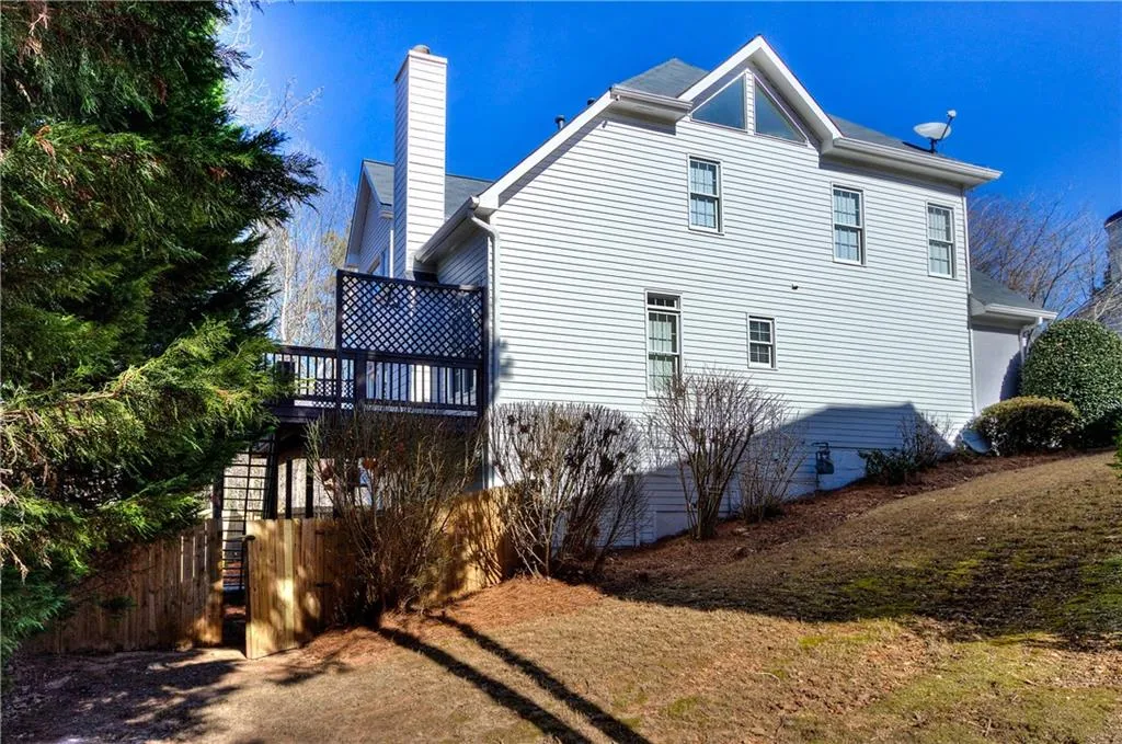 237 Spalding Gates Drive, Sandy Springs, Georgia 30328, 4 Bedrooms Bedrooms, ,4 BathroomsBathrooms,Residential,Sold,237 Spalding Gates Drive,6546559