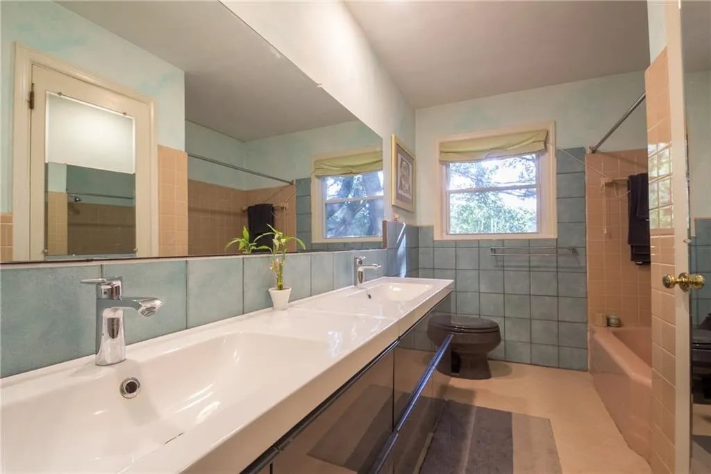 470 Franklin Road, Atlanta, Georgia 30342, 3 Bedrooms Bedrooms, ,3 BathroomsBathrooms,Residential,Sold,470 Franklin Road,5753076