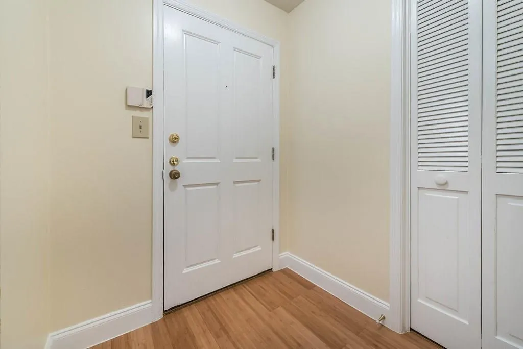 161 Maribeau Square Nw, Atlanta, Georgia 30327, 2 Bedrooms Bedrooms, ,2 BathroomsBathrooms,Residential,Sold,161 Maribeau Square Nw,6076466