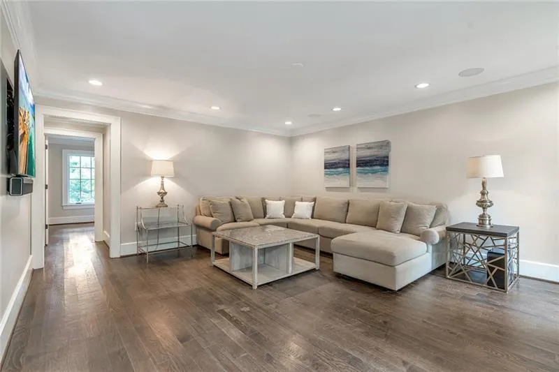 835 Overhill Court, Sandy Springs, Georgia 30328, 6 Bedrooms Bedrooms, ,5 BathroomsBathrooms,Residential,Sold,835 Overhill Court,6941190