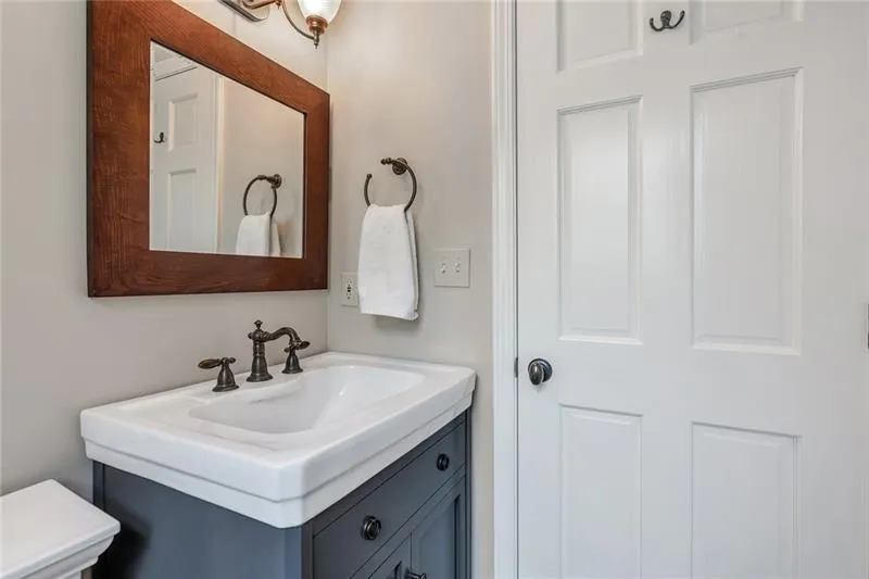 835 Overhill Court, Sandy Springs, Georgia 30328, 6 Bedrooms Bedrooms, ,5 BathroomsBathrooms,Residential,Sold,835 Overhill Court,6941190