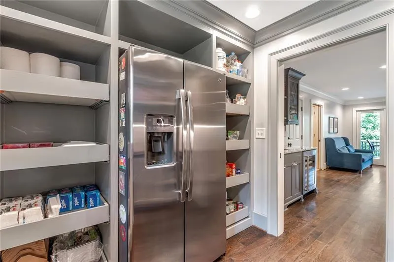 835 Overhill Court, Sandy Springs, Georgia 30328, 6 Bedrooms Bedrooms, ,5 BathroomsBathrooms,Residential,Sold,835 Overhill Court,6941190