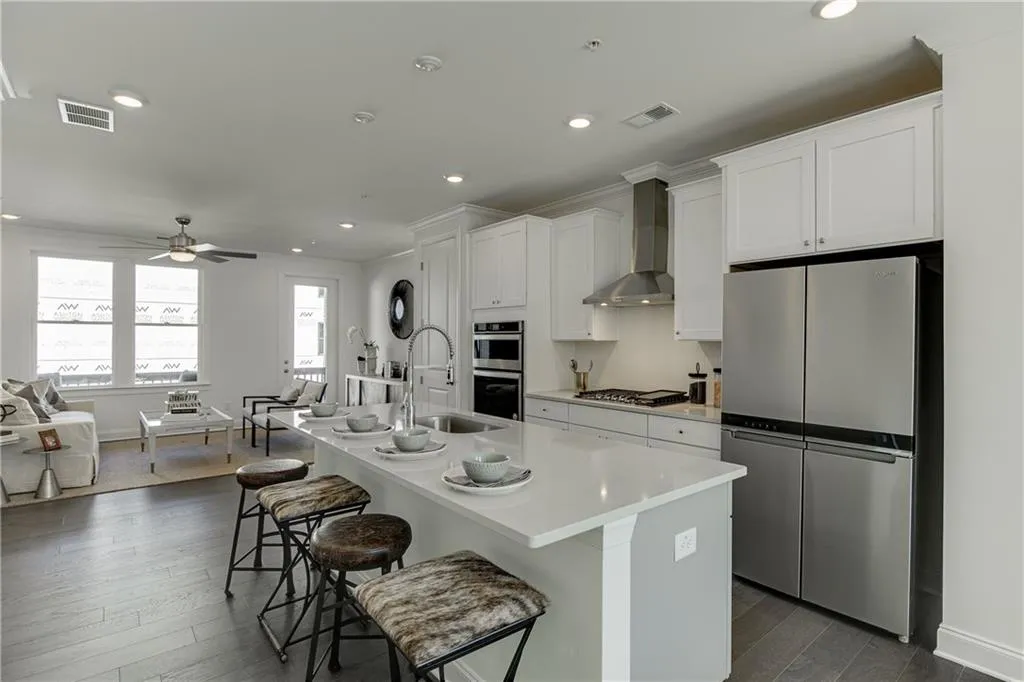 6547 Beacon Drive Unit 377, Sandy Springs, Georgia 30328, 3 Bedrooms Bedrooms, ,3 BathroomsBathrooms,Residential,Sold,6547 Beacon Drive Unit 377,6994367