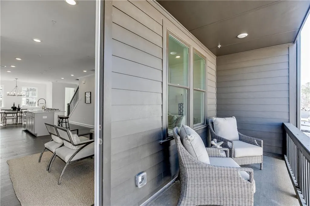 6547 Beacon Drive Unit 377, Sandy Springs, Georgia 30328, 3 Bedrooms Bedrooms, ,3 BathroomsBathrooms,Residential,Sold,6547 Beacon Drive Unit 377,6994367