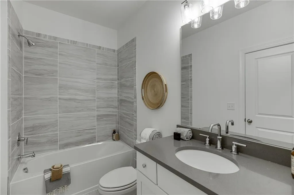 6547 Beacon Drive Unit 377, Sandy Springs, Georgia 30328, 3 Bedrooms Bedrooms, ,3 BathroomsBathrooms,Residential,Sold,6547 Beacon Drive Unit 377,6994367