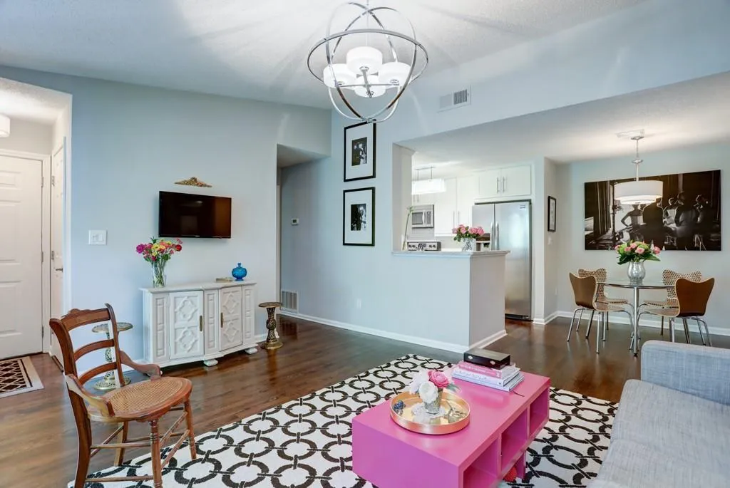 535 Granville Court Ne, Sandy Springs, Georgia 30328, 2 Bedrooms Bedrooms, ,2 BathroomsBathrooms,Residential,Sold,535 Granville Court Ne,6548620