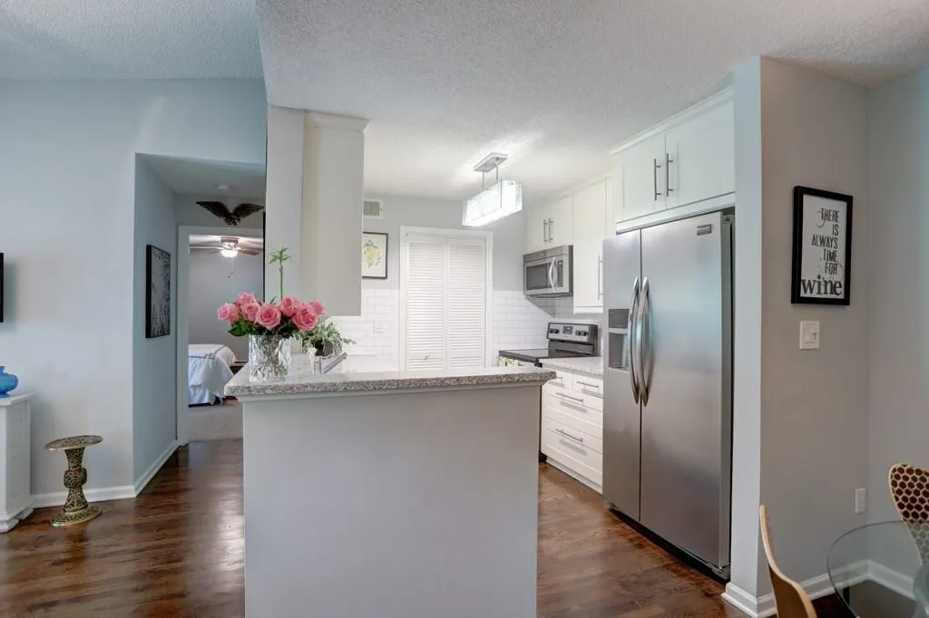 535 Granville Court Ne, Sandy Springs, Georgia 30328, 2 Bedrooms Bedrooms, ,2 BathroomsBathrooms,Residential,Sold,535 Granville Court Ne,6548620