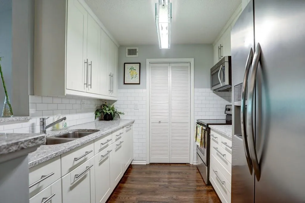 535 Granville Court Ne, Sandy Springs, Georgia 30328, 2 Bedrooms Bedrooms, ,2 BathroomsBathrooms,Residential,Sold,535 Granville Court Ne,6548620