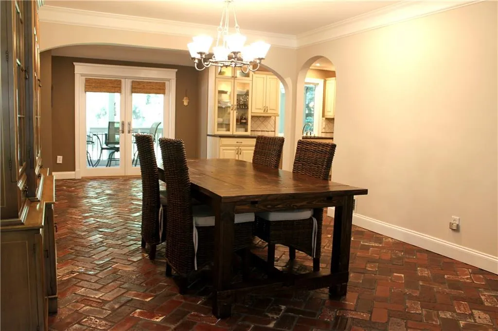 7620 Spalding Lane, Sandy Springs, Georgia 30350, 4 Bedrooms Bedrooms, ,2 BathroomsBathrooms,Residential,Sold,7620 Spalding Lane,6031687