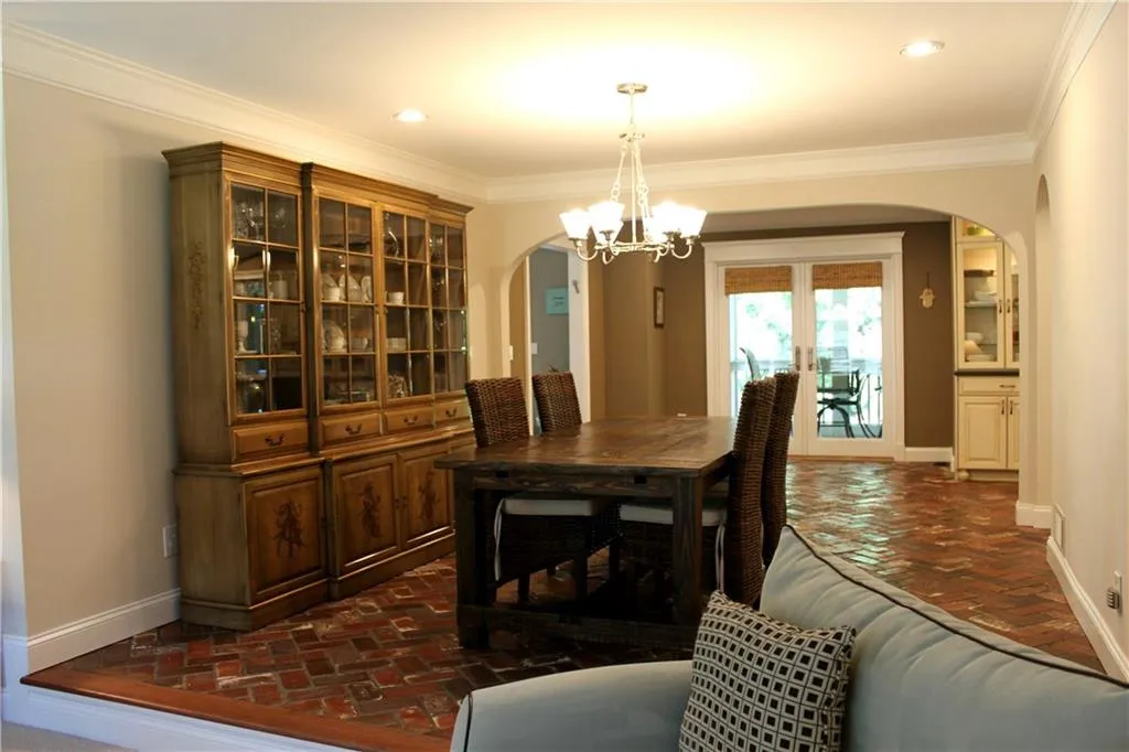 7620 Spalding Lane, Sandy Springs, Georgia 30350, 4 Bedrooms Bedrooms, ,2 BathroomsBathrooms,Residential,Sold,7620 Spalding Lane,6031687